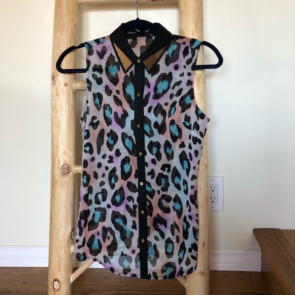 Fun colorful leopard print top w metal collar - S